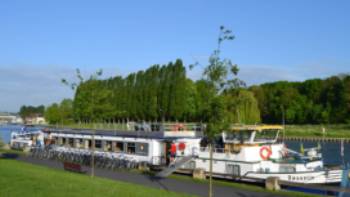 Zwaantje 2015 (1),Boat Bike Tours The Zwaantje docked on the river