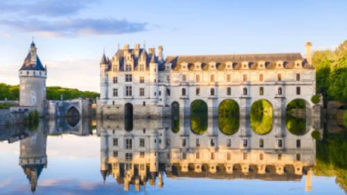 The stunning Chateau de Chenonceau in the Loire Valley