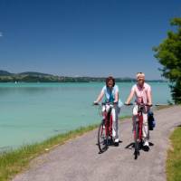 Cyclists on the shores of Lake Constance