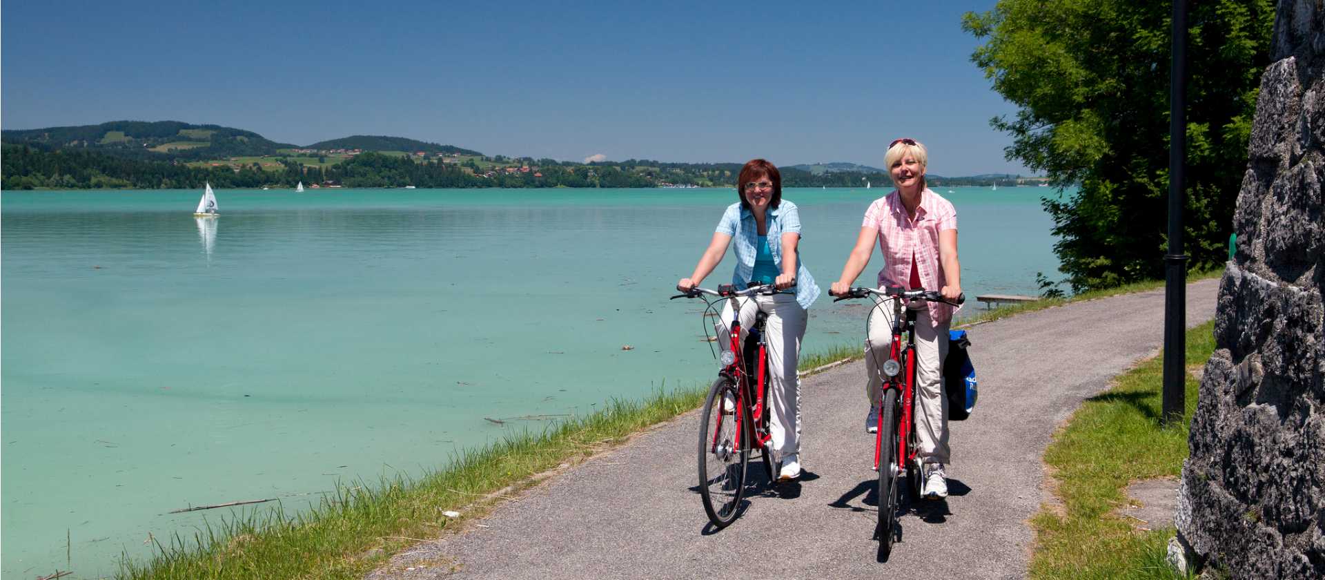 Cyclists on the shores of Lake Constance