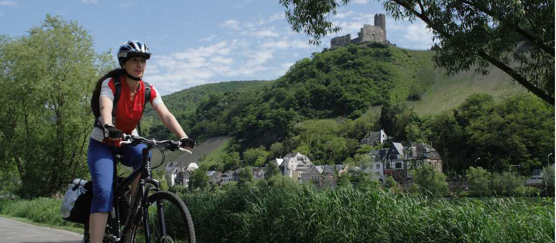 Cycling along the Moselle Bike Path | Moselle Tourism