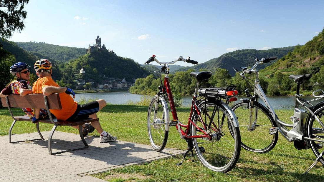 Relaxing on the Moselle Bike Path |  <i>Ferienland Cochem Tourism</i>