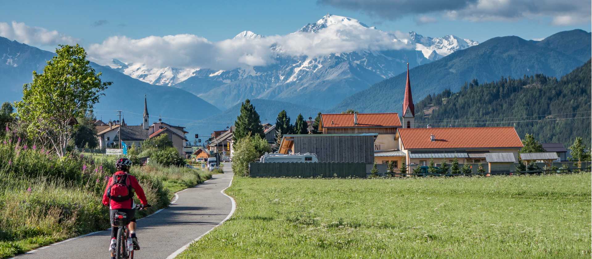 Cycling with spectacular mountain views