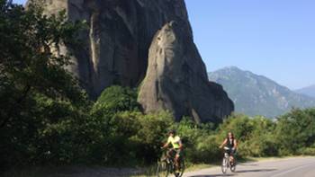 Cyclists appraoching the site of Meteora