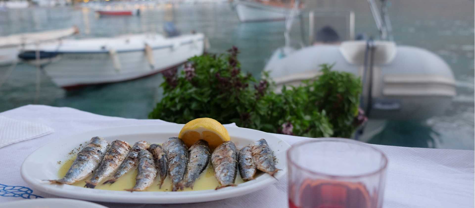 Dine on fresh local seafood by the sea in Crete | Jaclyn Lofts