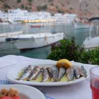 Dine on fresh local seafood by the sea in Crete | Jaclyn Lofts