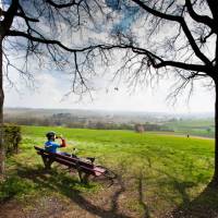 Taking a break from cycling to enjoy the Dutch landscape | Hollandse Hoogte