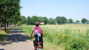 Cycling with children in Holland,Vicki Wasilewska Fletcher Cycling with the kids in Holland is made more comfortable thanks to the flat landscape