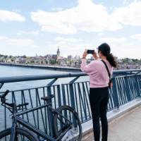 Stopping to take photos of the city in Holland | Jan Bijl Fotografie