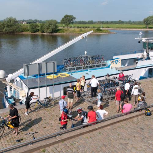 Vivienne - Barge - Boat for Bike Tours