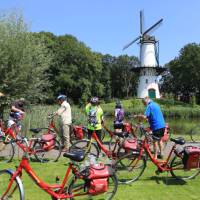 Enjoy all the typical Dutch sites on a cycling trip in Holland