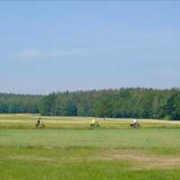 Cycling wide open landscapes on quiet paths