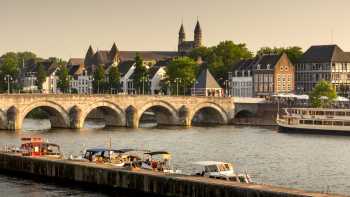 shutterstock_538481404, Enjoy pleasant scenery in Maastricht, Holland