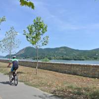 Cycling along the Danube Cycle Path in Hungary | Lilly Donkers