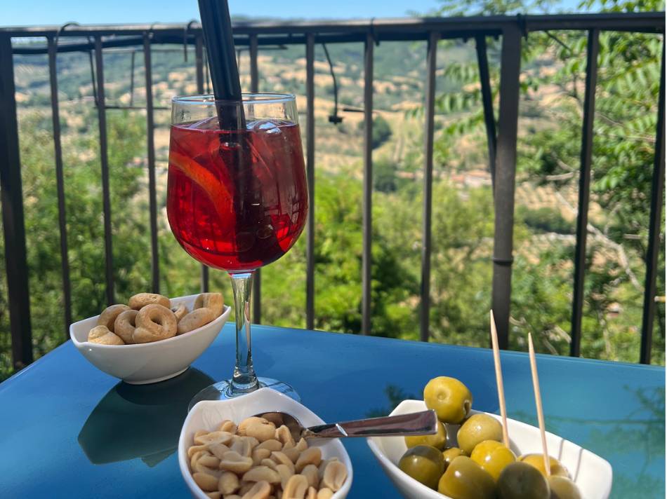 Apertivo hour in Italy |  <i>Jaclyn Lofts</i>