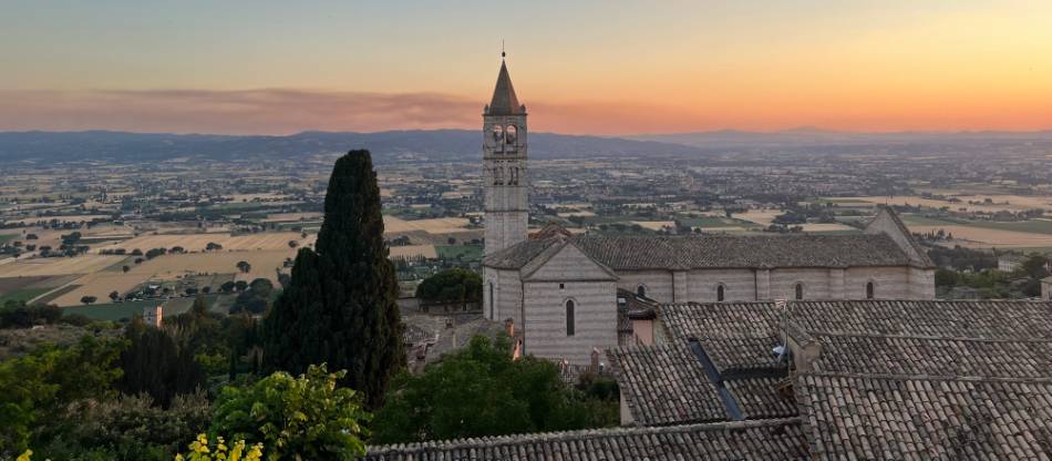 Sunset view over Assisi |  <i>Jaclyn Lofts</i>