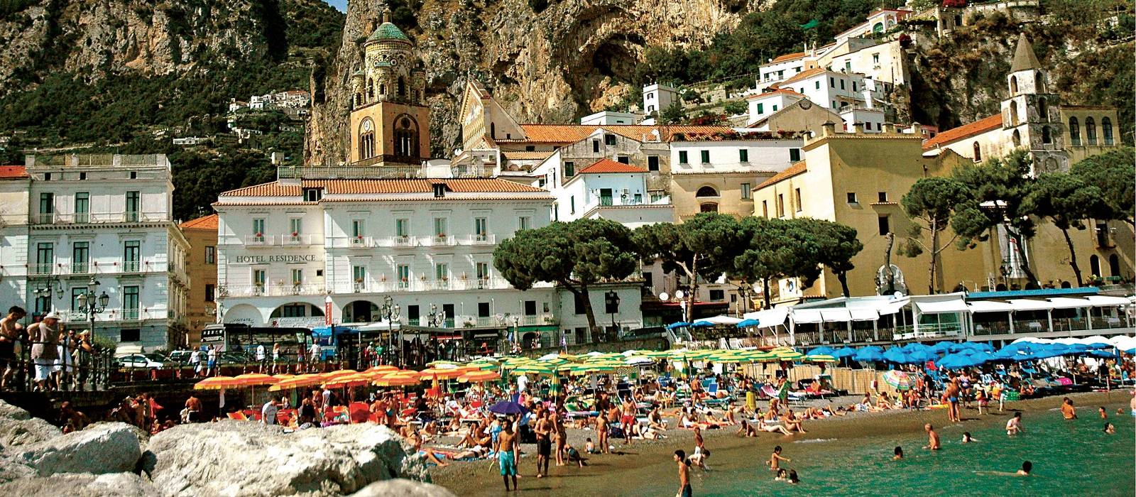 Mountains meet the sea, walking tour of the Amalfi Coast, Italy | Sue Badyari