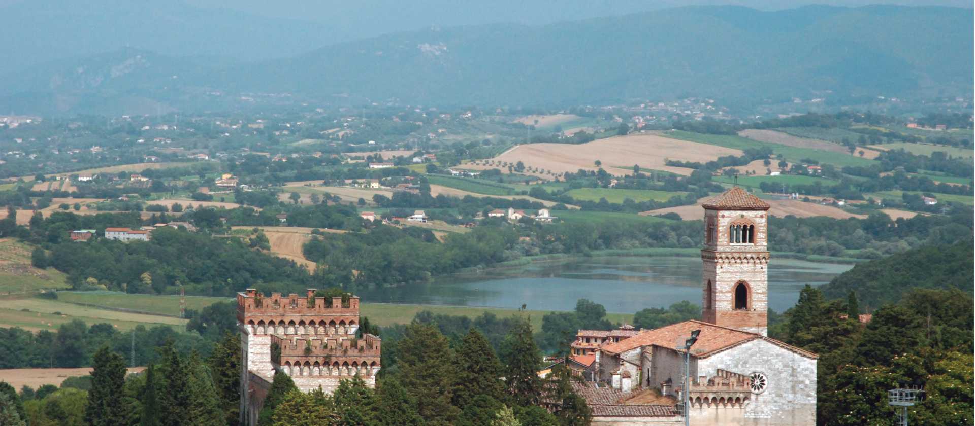 Splendid views from the town walls of Assisi | Sue Badyari
