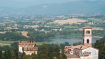 Splendid views from the town walls of Assisi | Sue Badyari