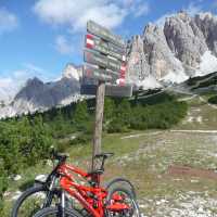 Cycling on the high trails above Cortina, Italy | Sue Rice