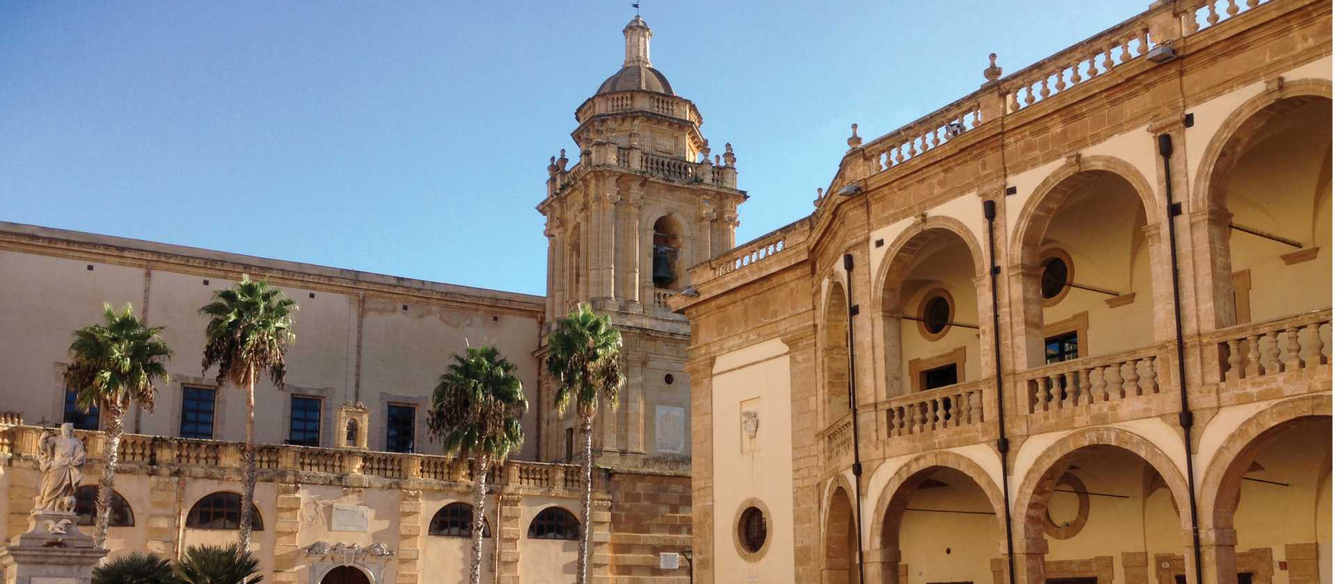 Walking through Piazza della Repubblica in Mazara del Vallo | Scott Kirchner