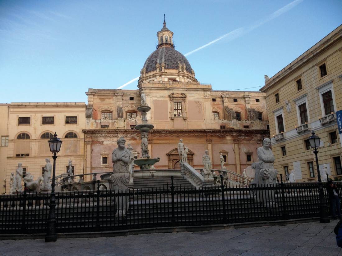 Exploring the beautiful Fontana Pretoria in Palermo |  <i>Scott Kirchner</i>