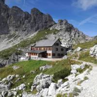 Approaching the Rifugio Al Coldai on the Alta Via