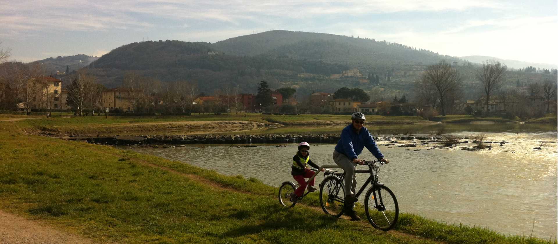 Tuscany family cycling