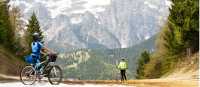 Enjoy biking in the Dolomites