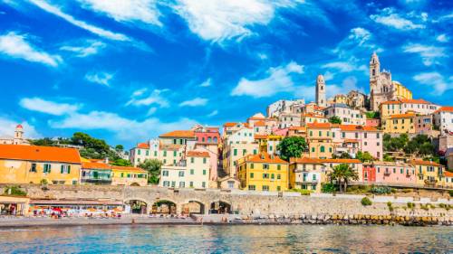 Discover the medieval town of Cervo in Italy