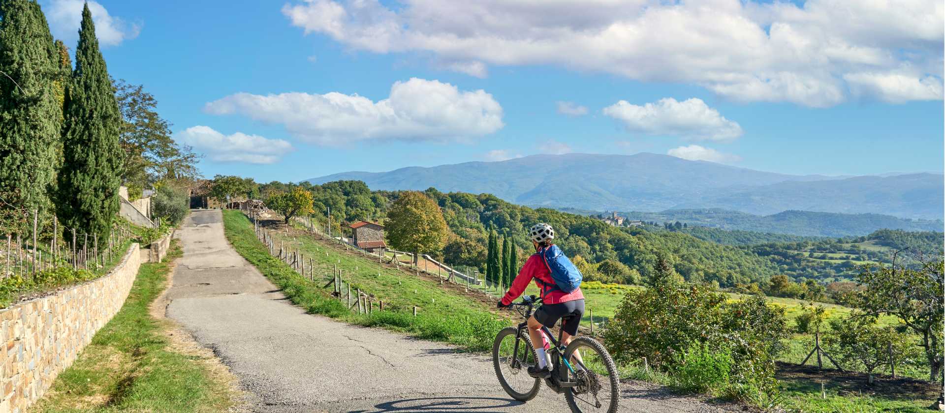 Cycling the gorgeous bike trails of Tuscany