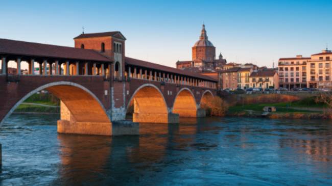 The iconic covered bridge in Pavia, Italy