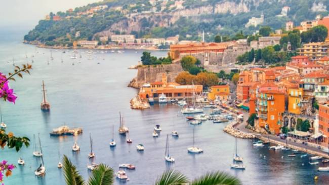 Cycle through Villefranche sur Mer on the way to Genoa
