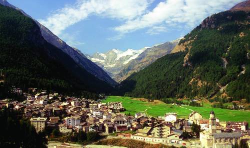 The village of Cogne at the foot of the Gran Paradiso National Park&#160;-&#160;<i>Photo:&#160;Vito Arcomano</i>