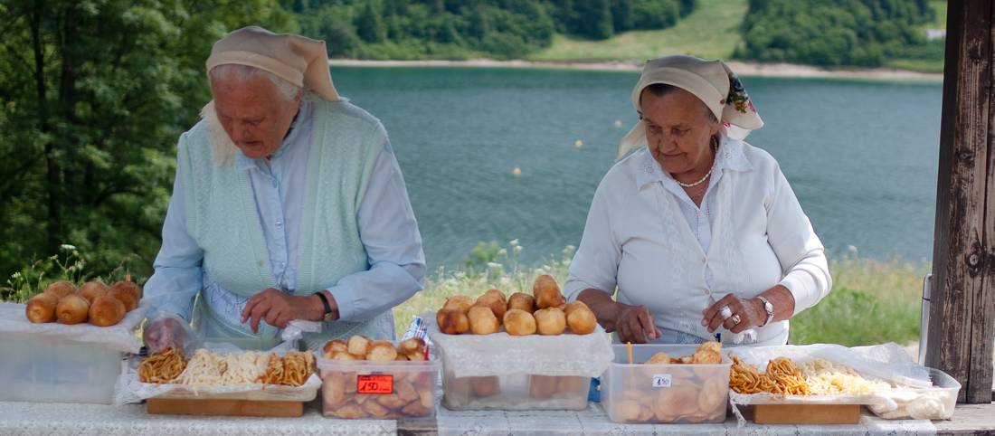 Polish ladies preparing a traditional lunch in a beautiful setting