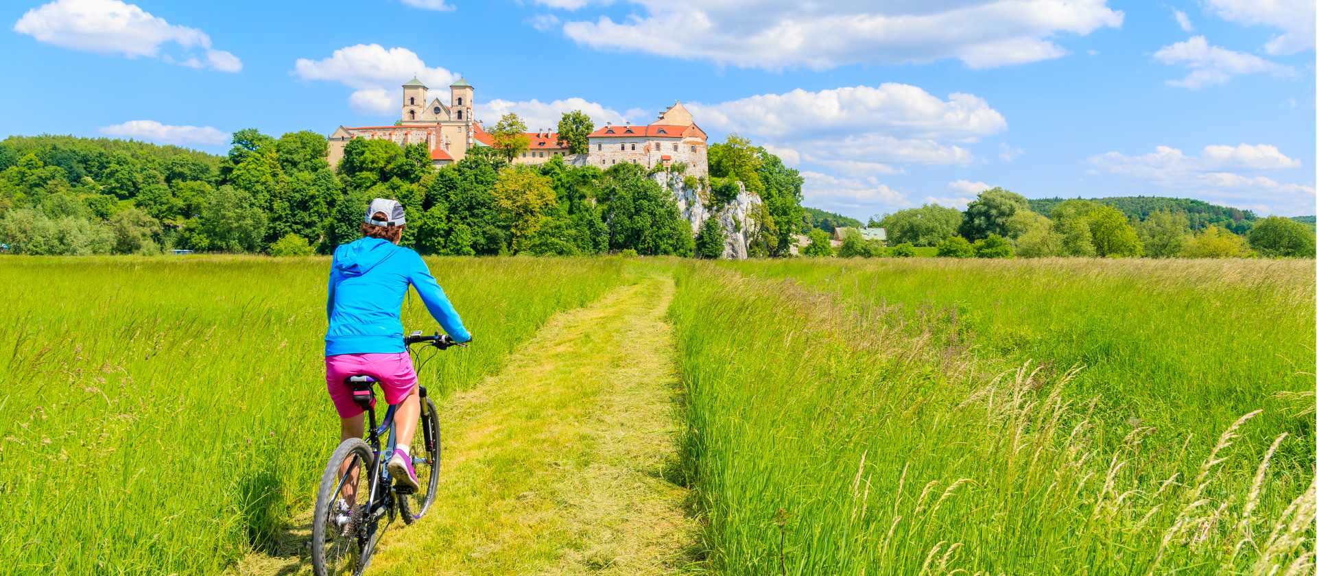 Cycling to Tyniec to see the oldest monastery in Poland