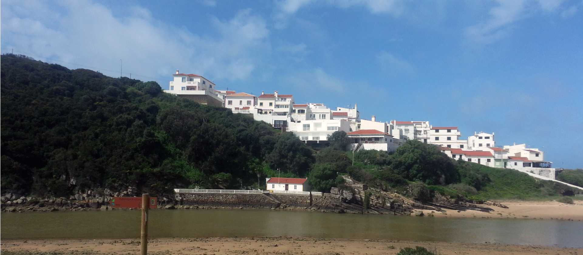 The wonderful coastline of the western Algarve