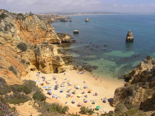 Stunning surrounds of a sandy beach in the Algarve&#160;-&#160;<i>Photo:&#160;Liz Rogan</i>