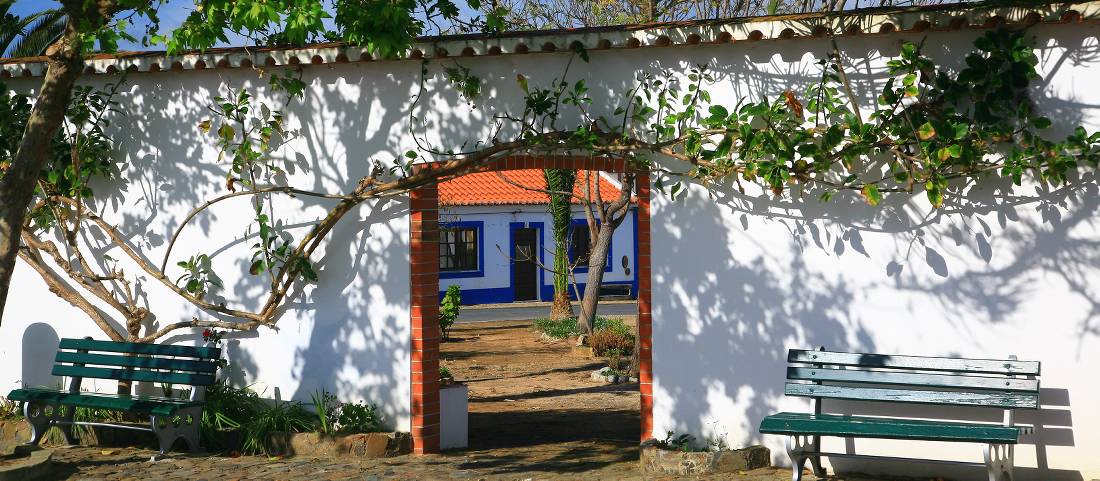 Quiet village backwaters on the  Rota Vicentina |  <i>John Millen</i>