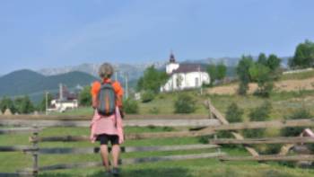 Admiring the view in Romania's Piatra Craiului National Park | Lilly Donkers