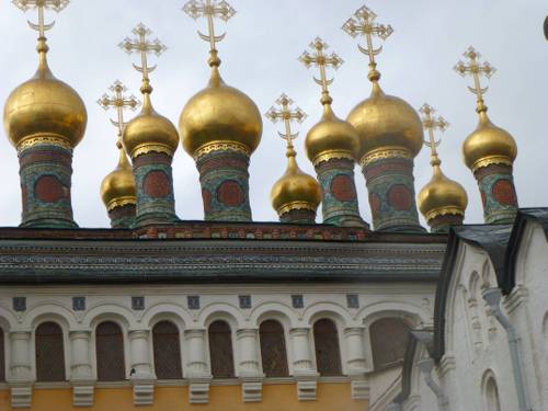 Gold domes atop the Kremlin&#160;-&#160;<i>Photo:&#160;Caroline Mongrain</i>