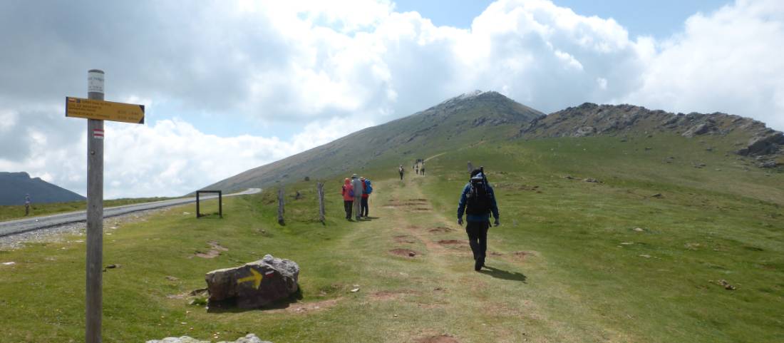 Pilgrim crossing a pass on the Camino de Santiago trail to Roncesvalles |  <i>Gesine Cheung</i>