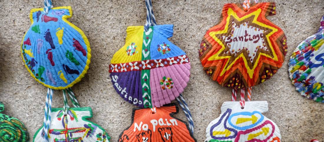 Colourful scallop shells on the Camino trail in Spain |  <i>Gesine Cheung</i>