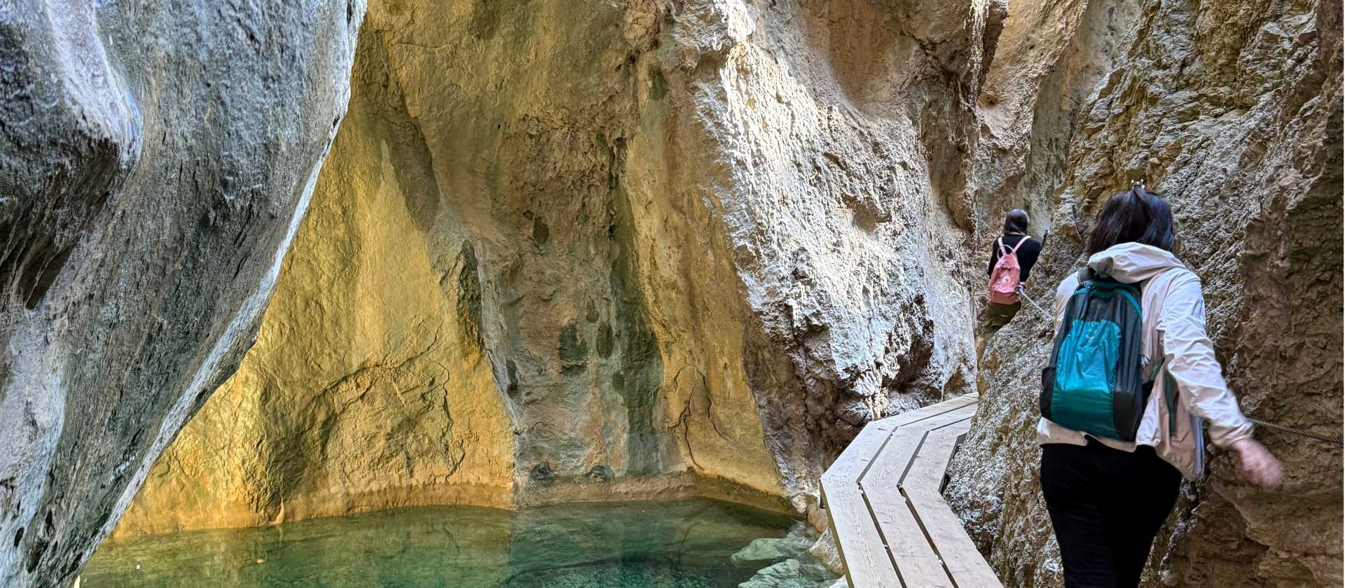 Stunning turquoise waters of Parrizal gorge | Kate Baker