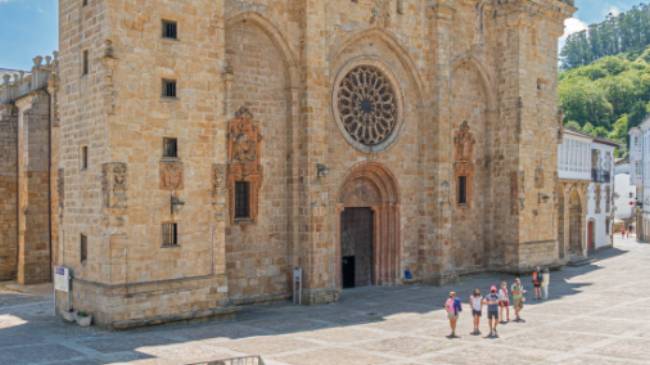 The cathedral in Mondoñedo on Spain's Camino del Norte | Fernando Pascullo