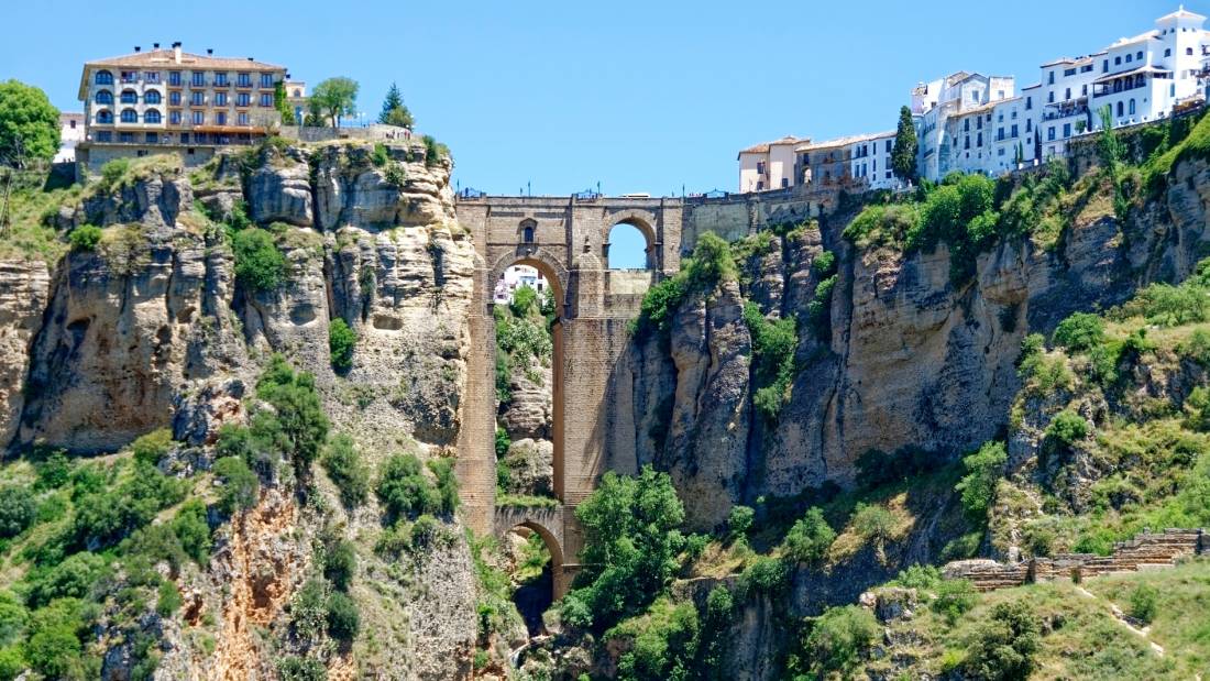 The stunning bridge in Ronda, Spain. |  <i>Makalu</i>