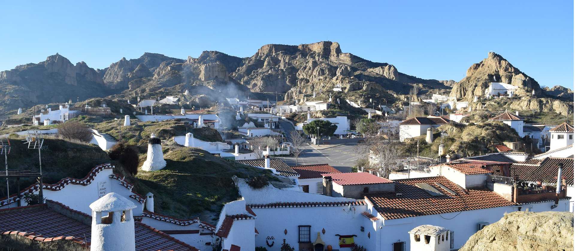 The whitewashed villages of Granada. | SeeMoon JaaMoon