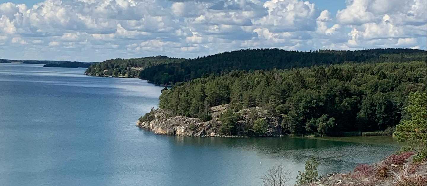 Pretty seaside coves are a feature of the Sörmland Trail