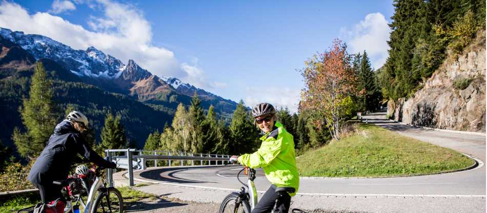 Switzerland Alps Cycling Holidays Cycling The Swiss Lakes Vevey To