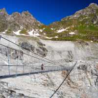 Hiking over the Glacier de Corbassiere